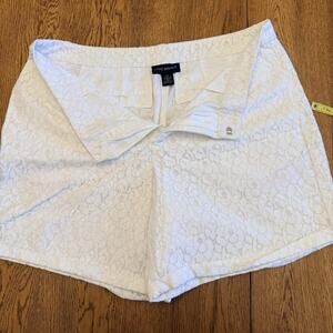 Lane Bryant White Lace Floral Chino Shorts Button Flat Front Size 18 Plus